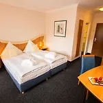 Ringhotel Zweibruecker Hof מלון